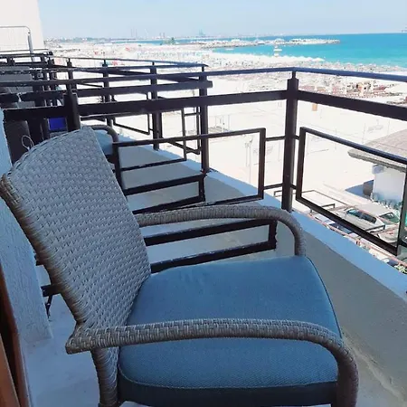 Ξενοδοχείο Adriano Pe Plaja Belona 3*
