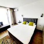 Adriano Pe Plaja Belona Hotel