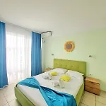 Adriano Pe Plaja Belona Eforie Nord