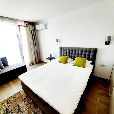 Adriano Pe Plaja Belona Szálloda