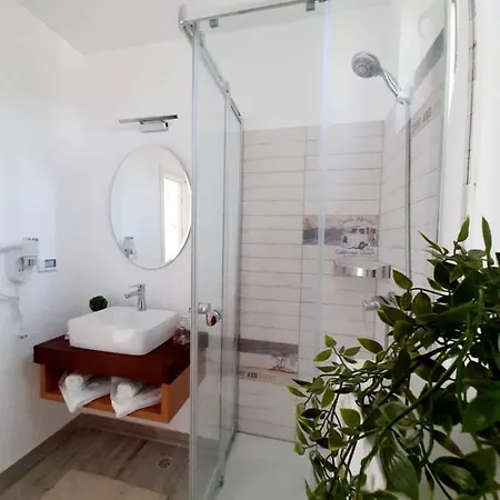 Adriano Pe Plaja Belona Szálloda Észak-Eforie