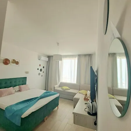 Hotel Adriano Pe Plaja Belona 3*
