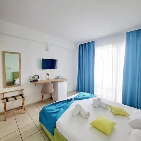 מלון Adriano Pe Plaja Belona 3*