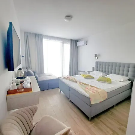 Hotel Adriano Pe Plaja Belona Eforie Nord