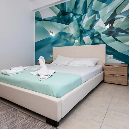 فندق Adriano Pe Plaja Belona 3*