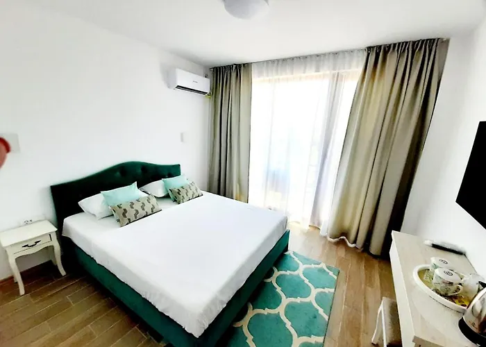 Adriano Pe Plaja Belona فندق إيفوري نورد