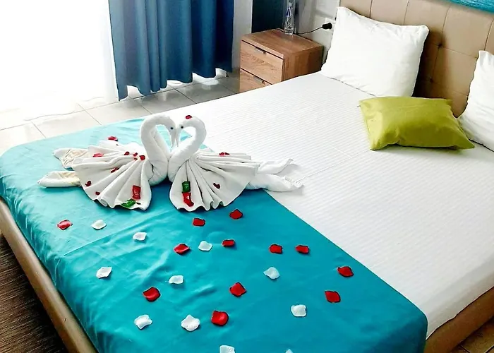 Adriano Pe Plaja Belona 3* إيفوري نورد