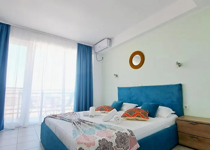 Adriano Pe Plaja Belona فندق 3*