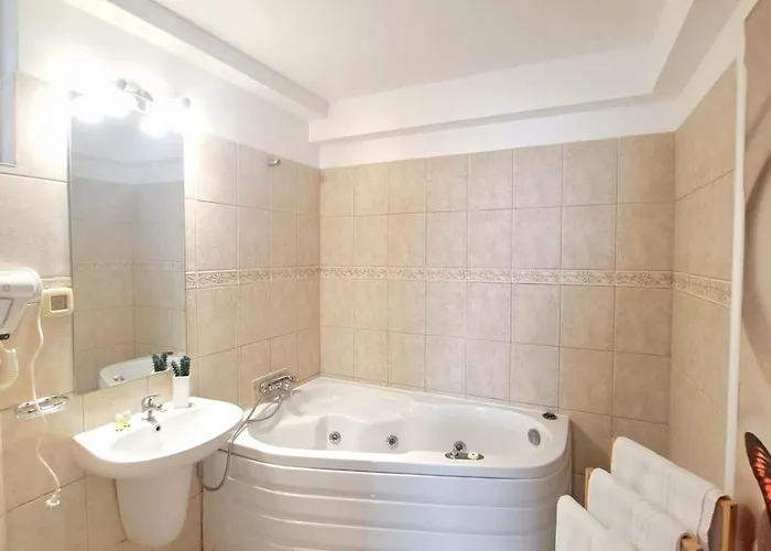 Adriano Pe Plaja Belona فندق إيفوري نورد