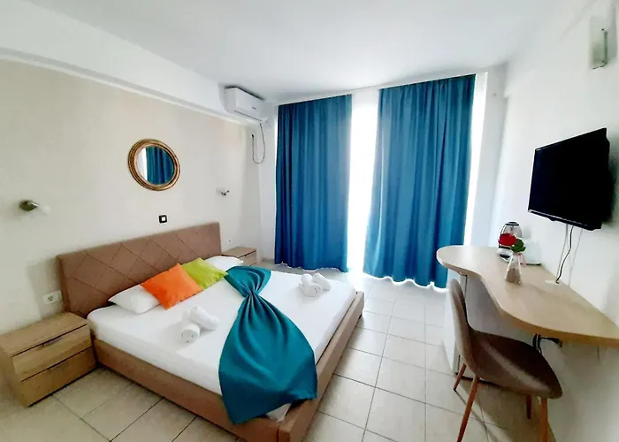 Adriano Pe Plaja Belona فندق 3*