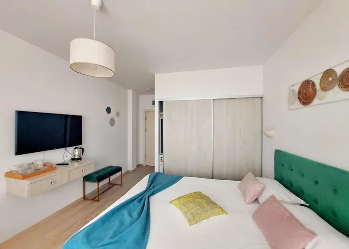 Adriano Pe Plaja Belona فندق إيفوري نورد