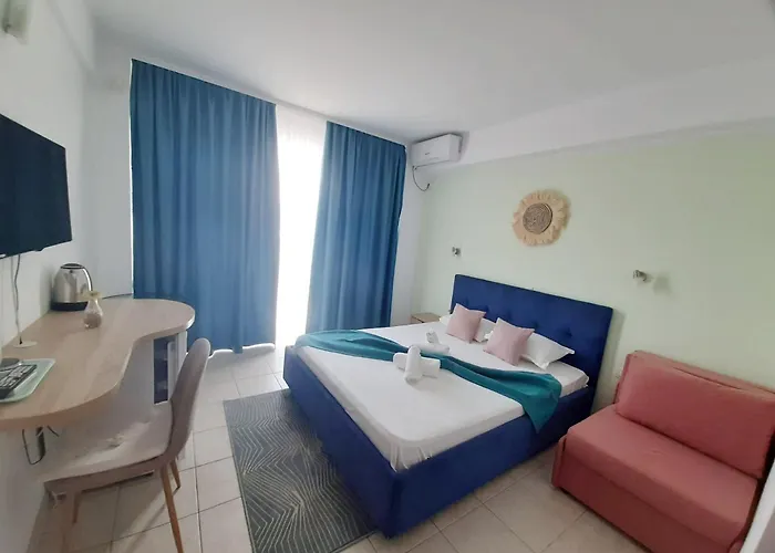 فندق Adriano Pe Plaja Belona 3*