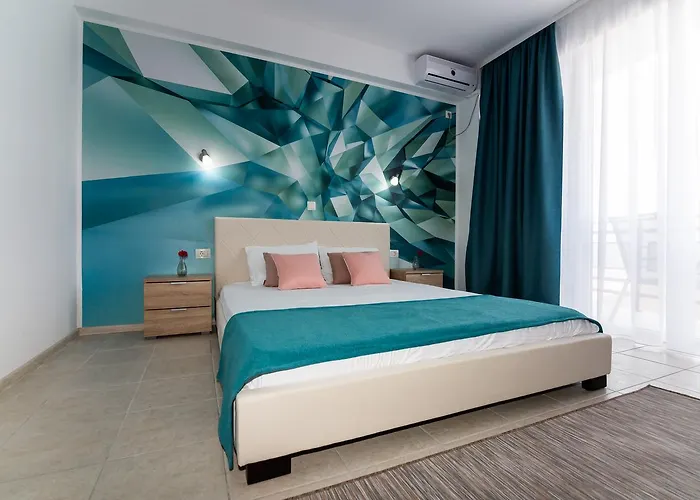 Adriano Pe Plaja Belona فندق